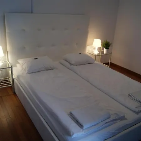 Apartamenty Triton Park Warschau Exterior foto
