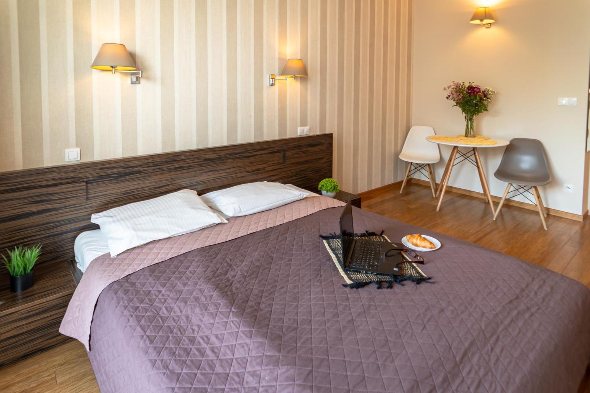 Triton Park Apartamento